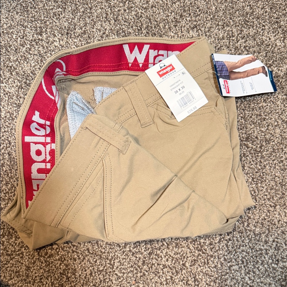 Wrangler Men's Khaki Chinos